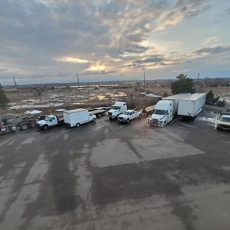 Super 8 By Wyndham Henderson North East Denver Экстерьер фото