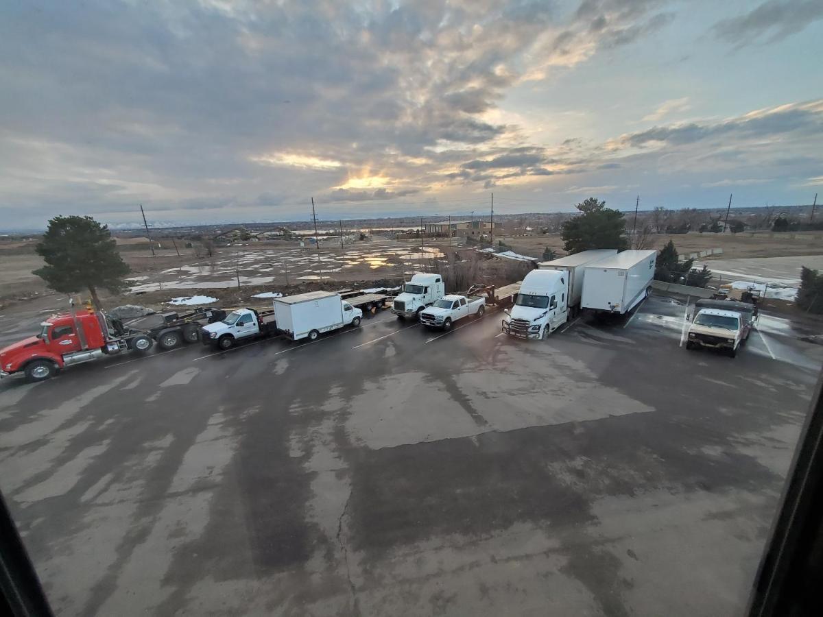 Super 8 By Wyndham Henderson North East Denver Экстерьер фото