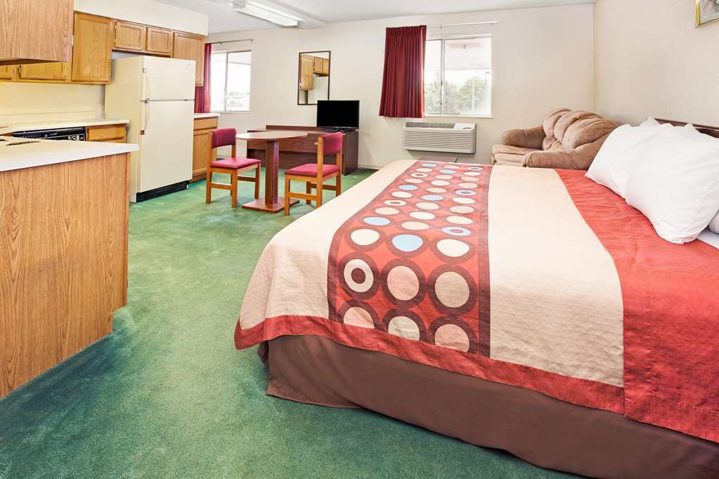 Super 8 By Wyndham Henderson North East Denver Номер фото