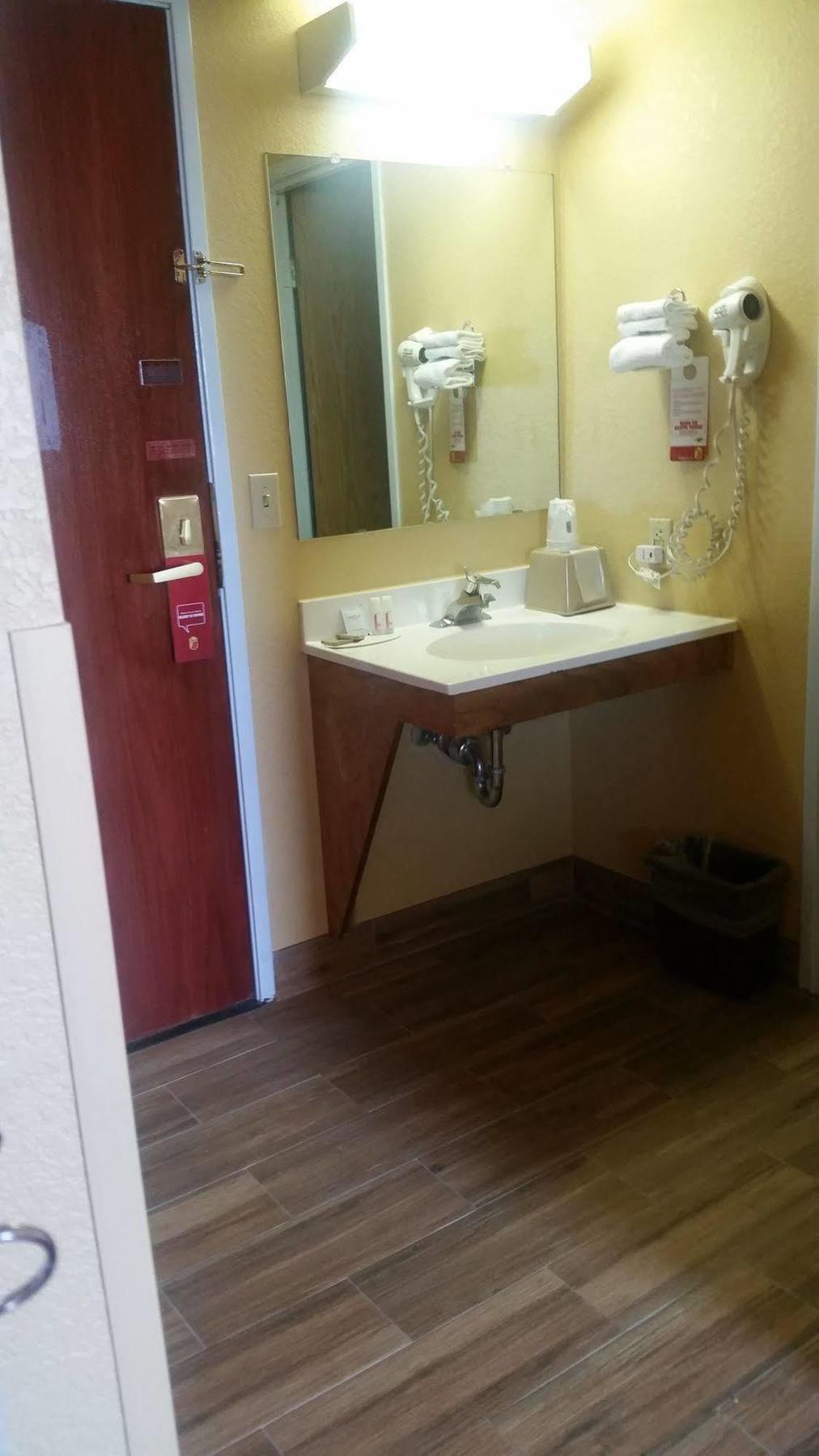 Super 8 By Wyndham Henderson North East Denver Экстерьер фото